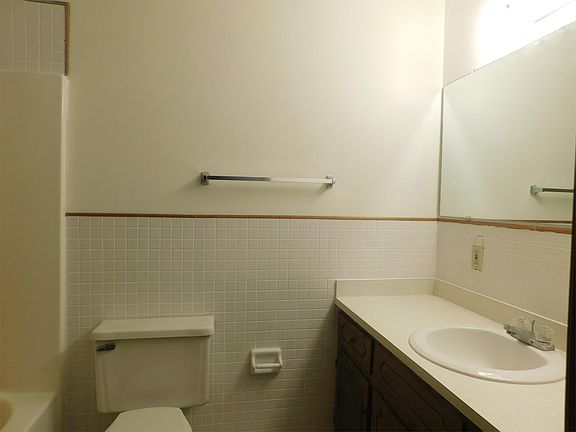 5th image of 1139 Homestead Garden Ct APT 32