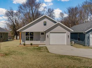 1113 E Smith Street, Springfield, MO 65803