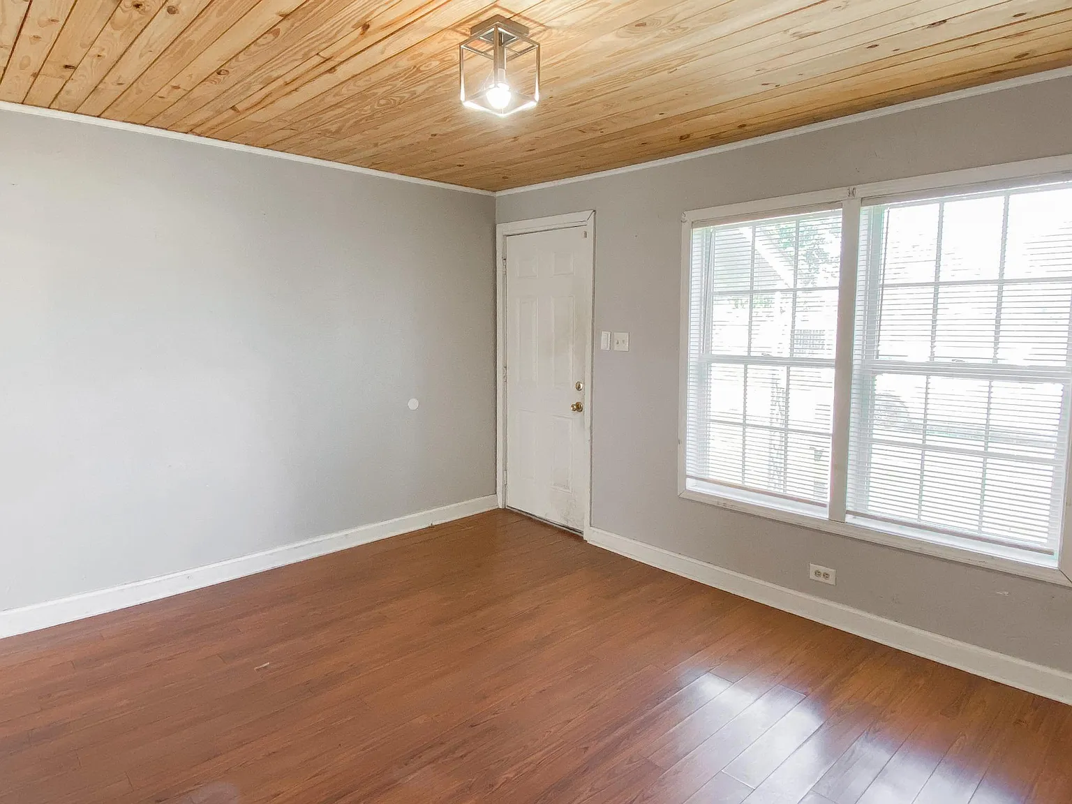1 bed, 740 sqft, $675 — Photo 3