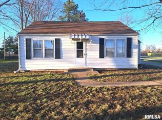 2330 W Main St, Salem, IL 62881