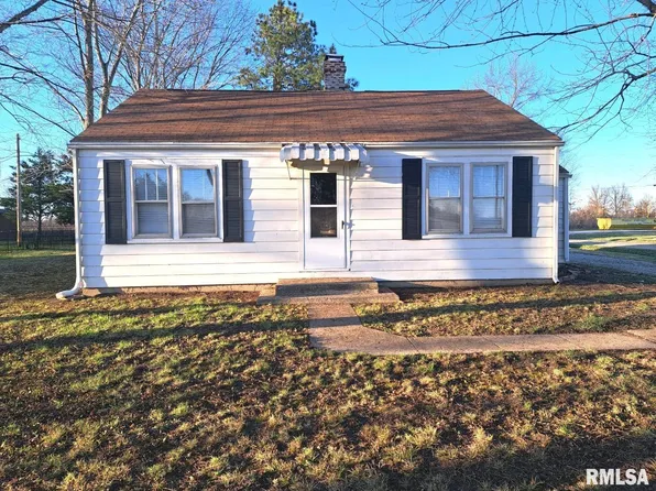 2330 W Main St, Salem, IL 62881