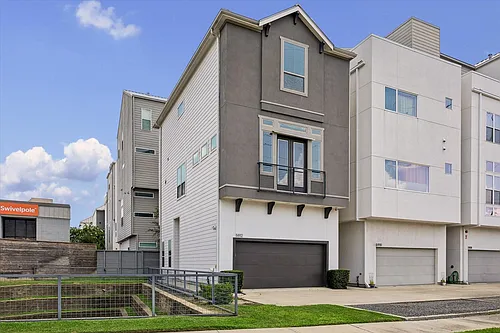 5912 E Post Oak Ln Photo 1