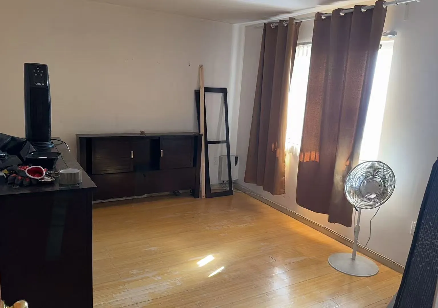 3 bed, 1200 sqft, $800 — Photo 1
