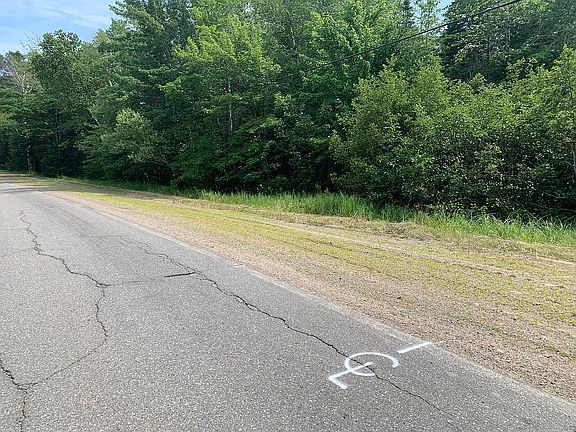 White line-Driveway entrance