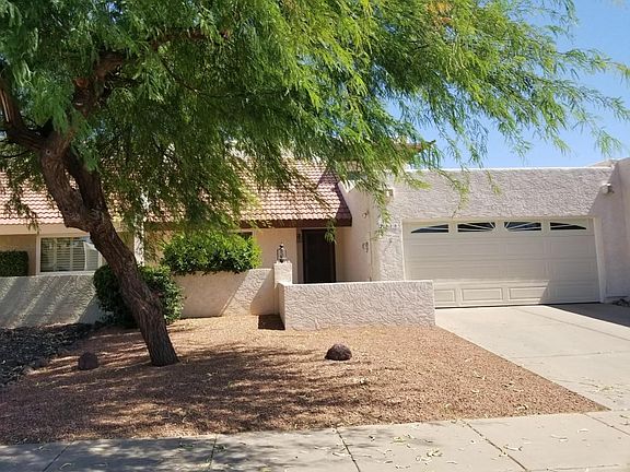 220 W Cardeno