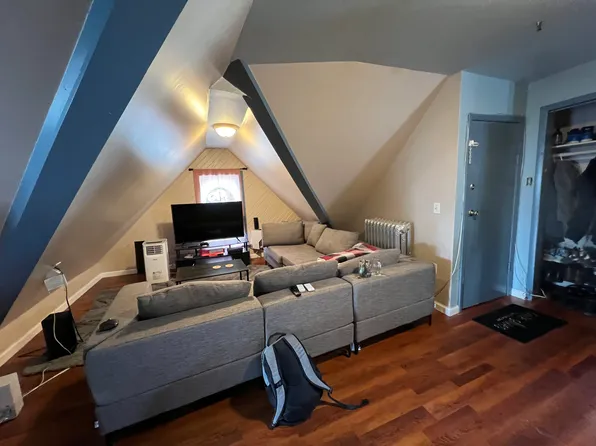 241 Beach 118th St #3, Rockaway Park, NY 11694