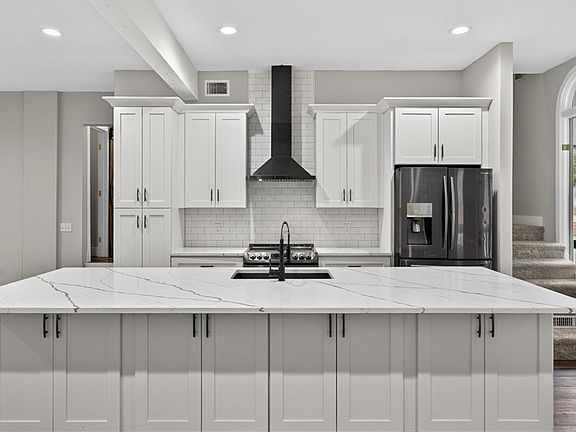 5th image of 1790 Michael Rd