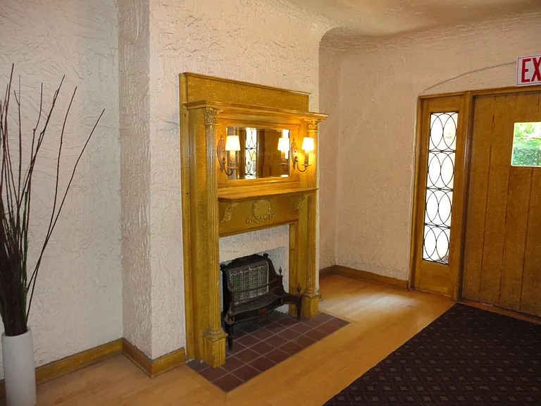 2623 SE Ankeny St — Photo 3