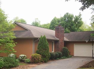 2170 21st St NE, Hickory, NC 28601
