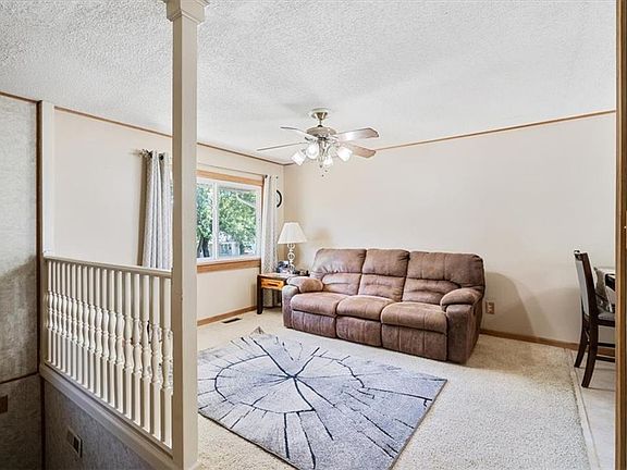 4th image of 1710 N Arapaho Ct