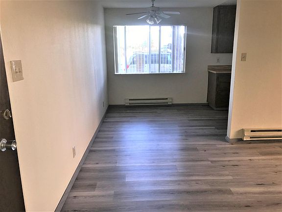 3rd image of 311 Brosnan Ct