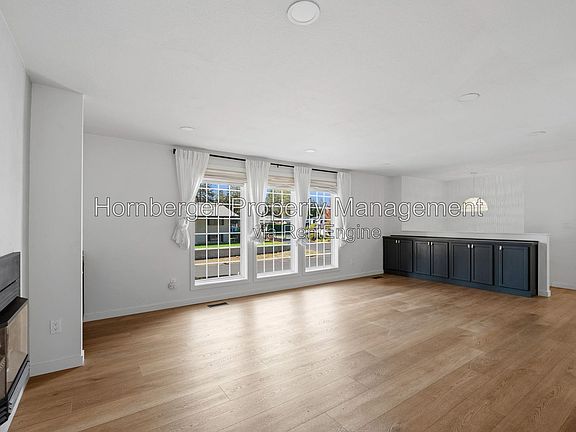 3rd image of 8218 N Pamela St