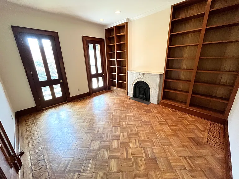 409 Temple St — Photo 4
