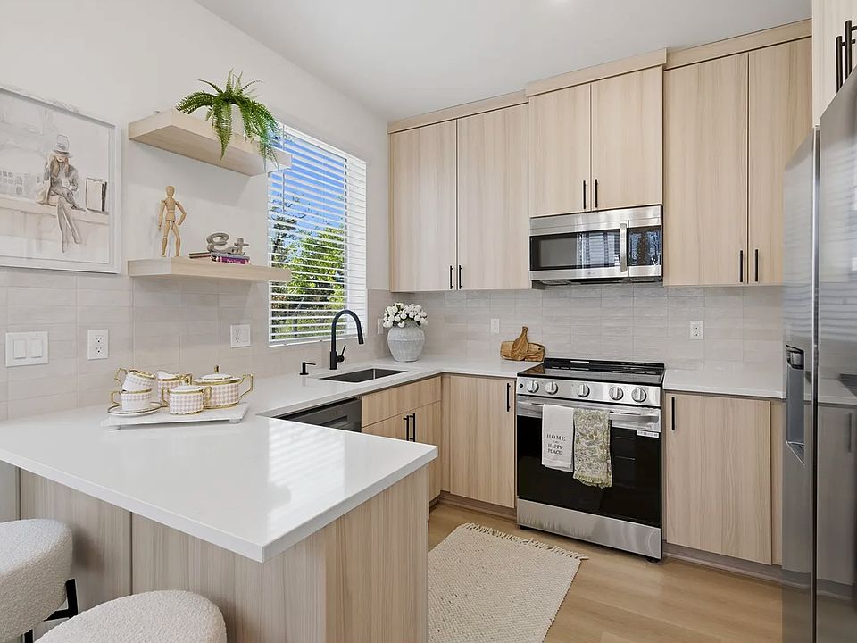 1st image of 7057 SE 60th Ave #7063