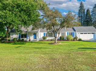 1399 Cambria Dr, Troy, MI
