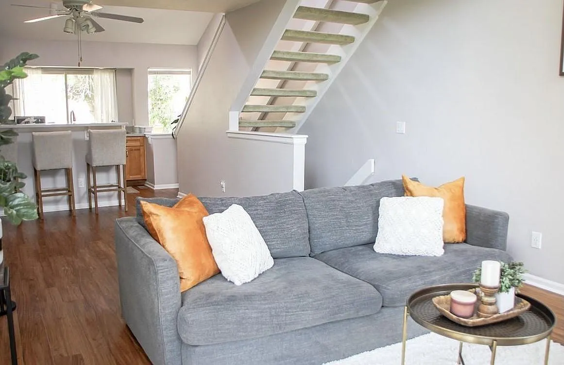 1 bed, 1306 sqft, $1,640 — Photo 2
