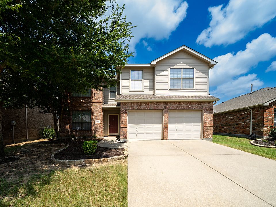 1st image of 809 Lake Hollow Dr
