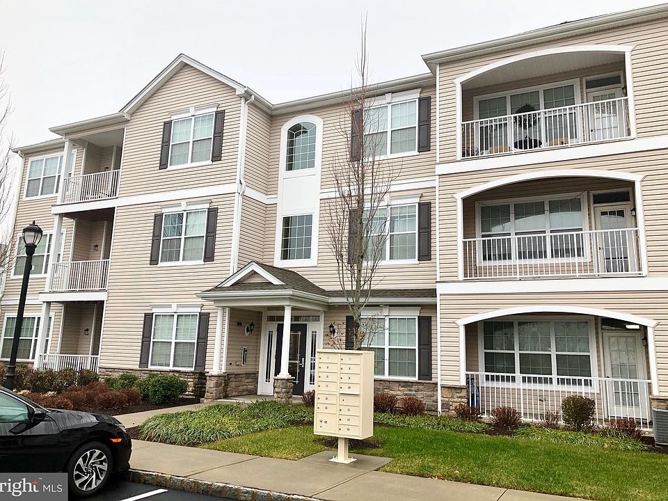 1st image of 632 Timberlake Dr