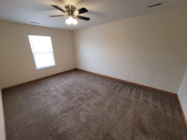 1 Hundred West Apartments — Photo 19