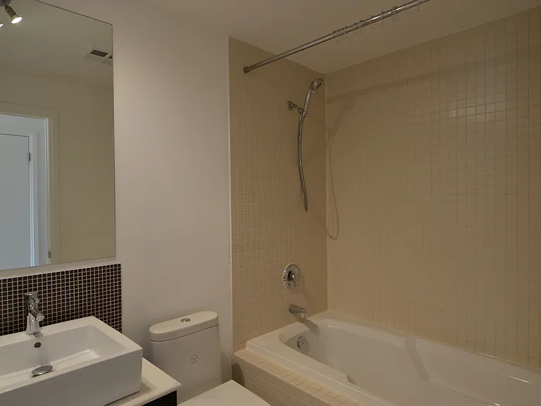 18 Beverley St #801 — Photo 21