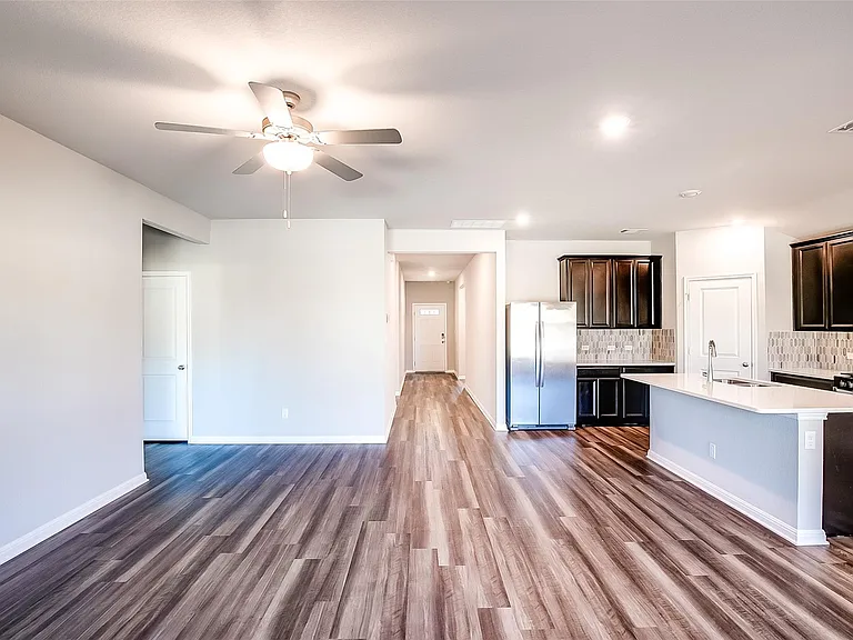 1601 Longhorn Ranch Dr — Photo 7