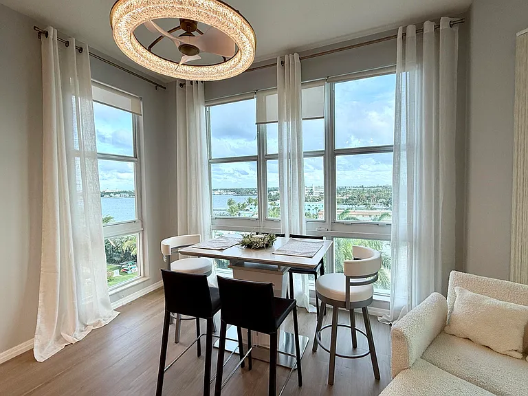 804 E Windward Way #Penthouse 15 — Photo 8
