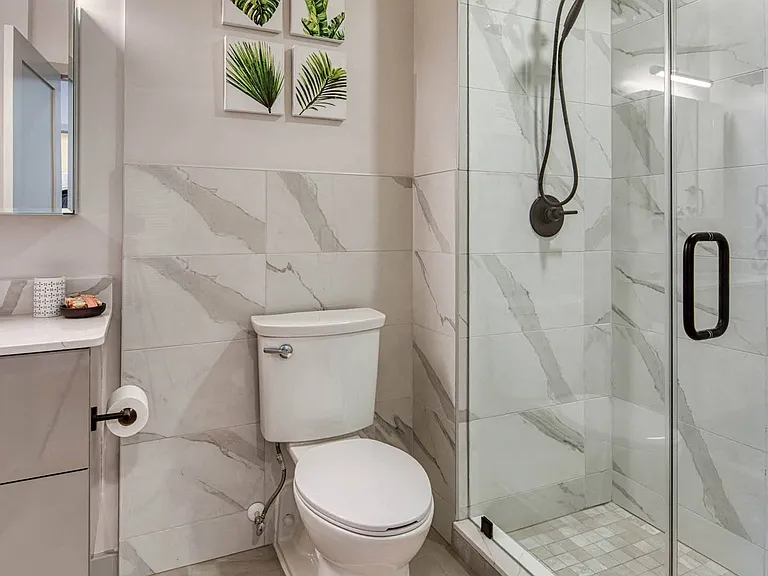 Leigh Floorplan Glass Enclosed Shower