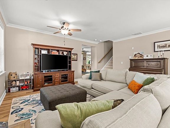 5th image of 166 Westminster Way