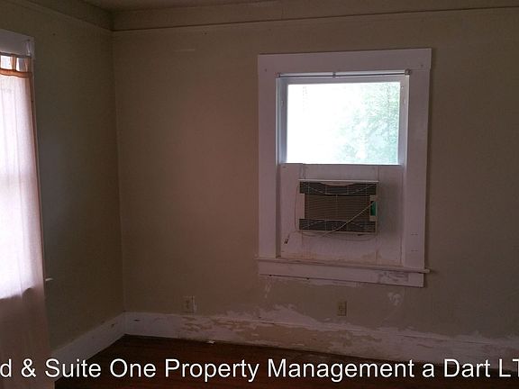 3rd image of 1228 N Echo Ave