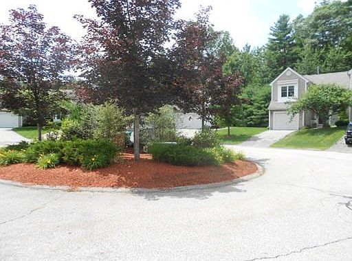 3rd image of 141 Lordvale Blvd