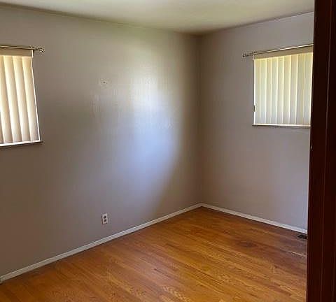 5th image of 420 Falcon Dr