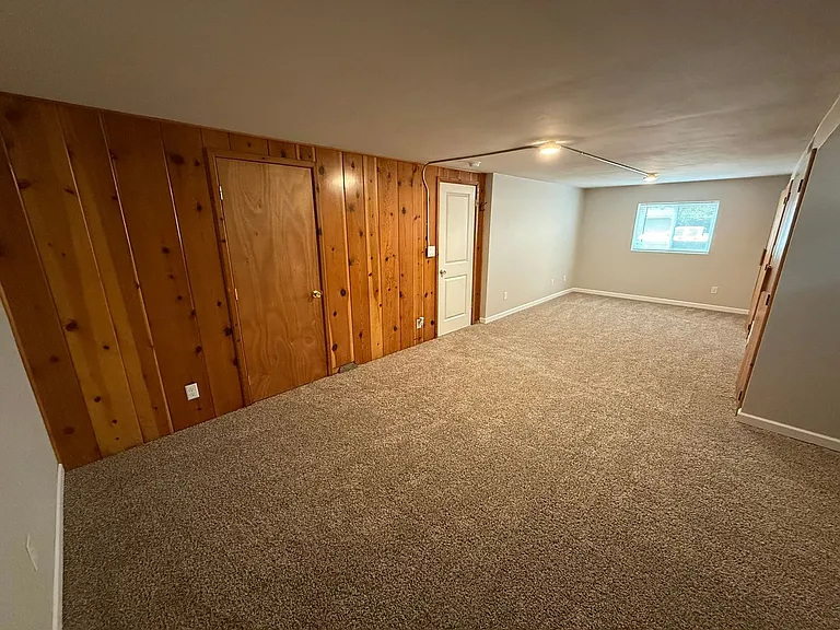 2530 Summer St SE — Photo 16