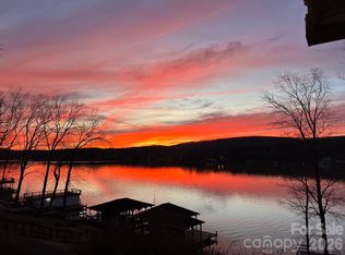 304 Fairfield Ct, Mount Gilead, NC 27306