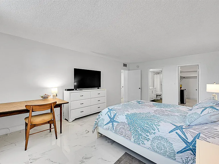 1401 S Ocean Dr #304 — Photo 17