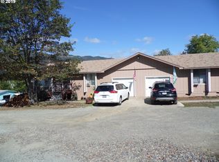 548 Suncrest St, Myrtle Creek, OR 97457