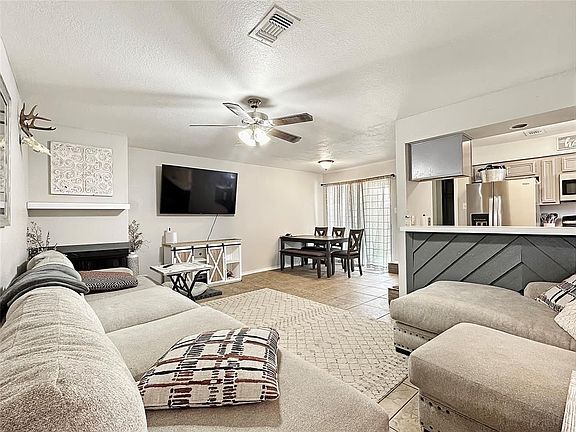 3rd image of 1115 Baker Dr