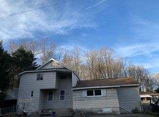 10 Pond Rd, Moscow, PA 18444