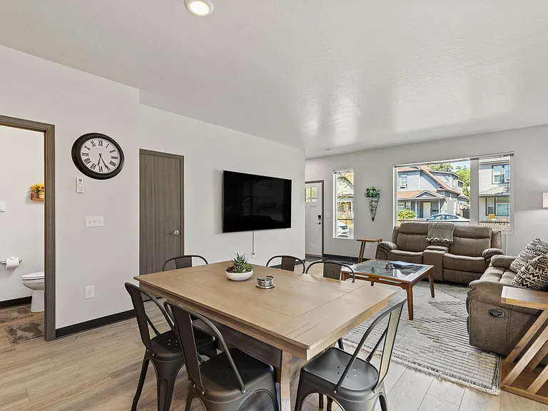 1911 W Boone Ave #1 — Photo 20