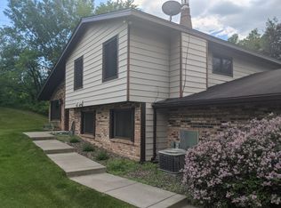 984 Xene Ln N, Plymouth, MN 55447