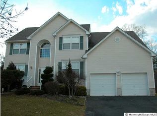718 Spruce Hill Dr, Toms River, NJ 08753