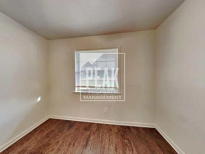 5508 Winifred Dr — Photo 8