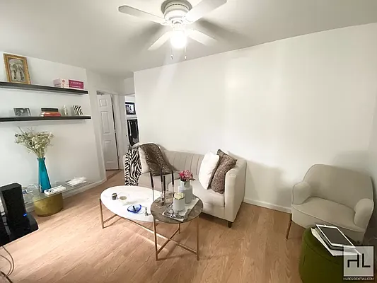 Rented by Triplemint | media 25