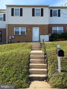 40 Kintore Ct, Parkville, MD, 21234
