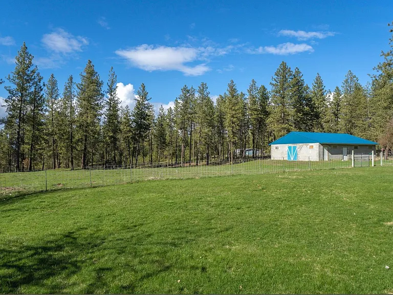 21910 W Bannock Ave — Photo 46