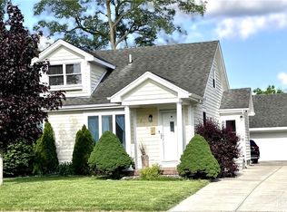 216 N Maple Ave, Fairborn, OH 45324