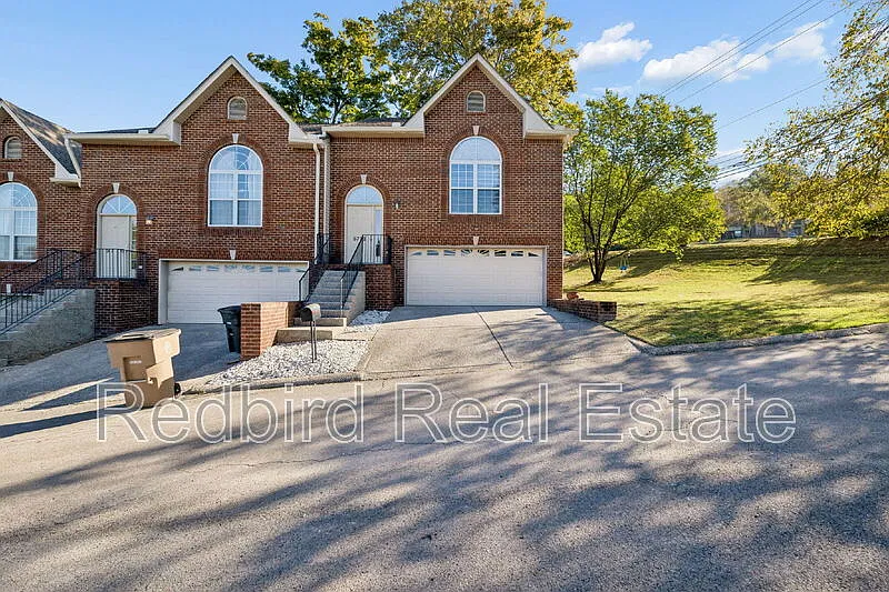 5772 Amalie Dr