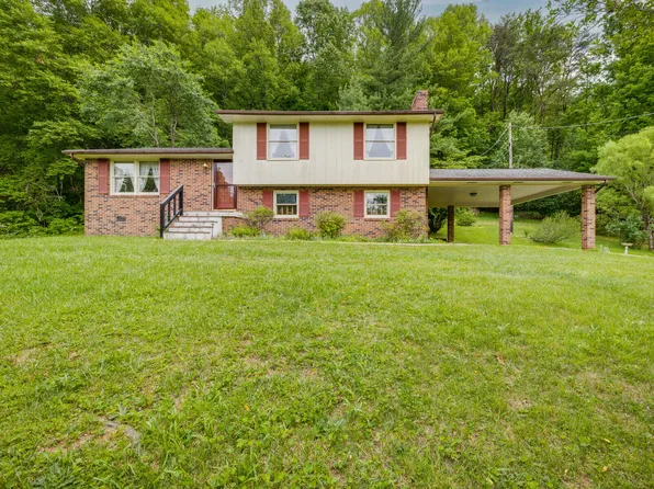 313 Seneker Ln, Blountville, TN 37617