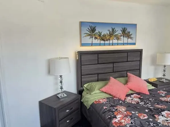 5121 W Oakland Park Blvd #212, Fort Lauderdale, FL 33313