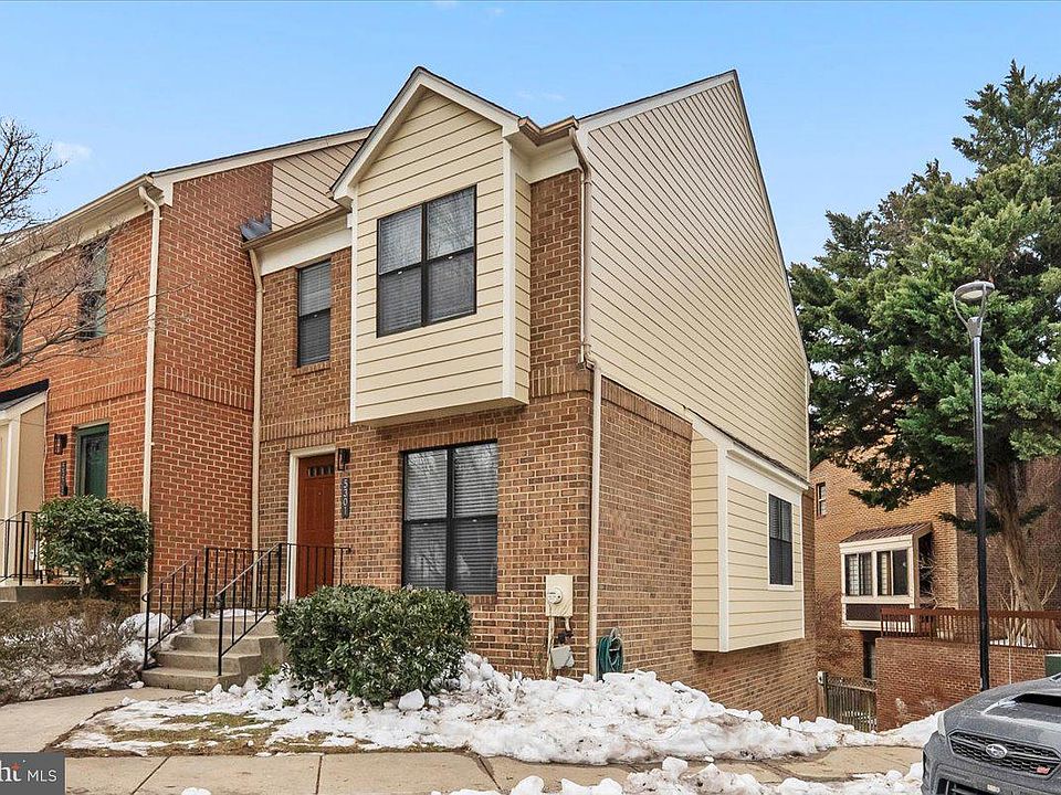 1st image of 5301 King Charles Way