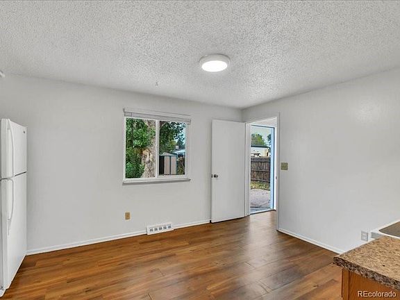 4th image of 9027 Grove Street